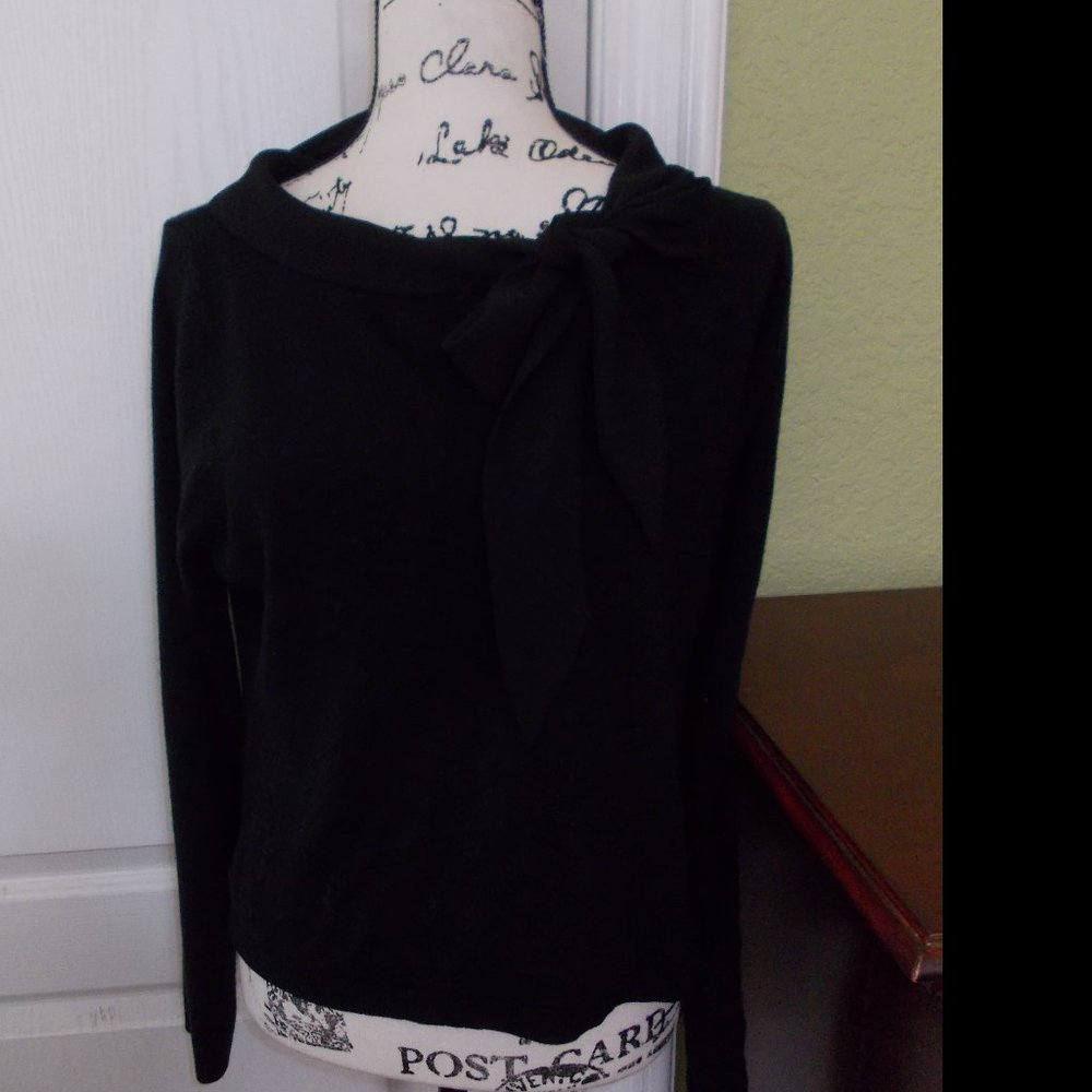 Vision Apparel Sweater with Necktie XL